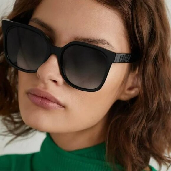 Fendi Women BRAND NEW Sunglasses Shiny Black Grey Geometric FE40030I 01A - Picture 10 of 10